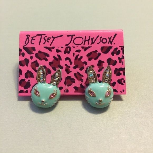 Bunny earrings 🐰 - Picture 1 of 5